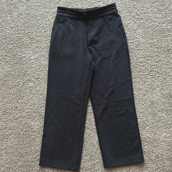 New Lululemon bottoms! Never worn, just didn’t fit - Picture 2 of 3